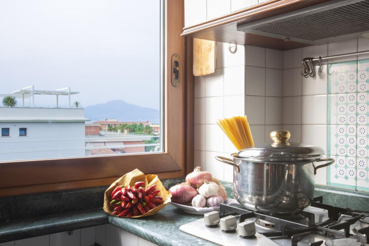 Sorrentovibes - Family Home With Terrace & Amazing View In Sorrento Center Extérieur photo