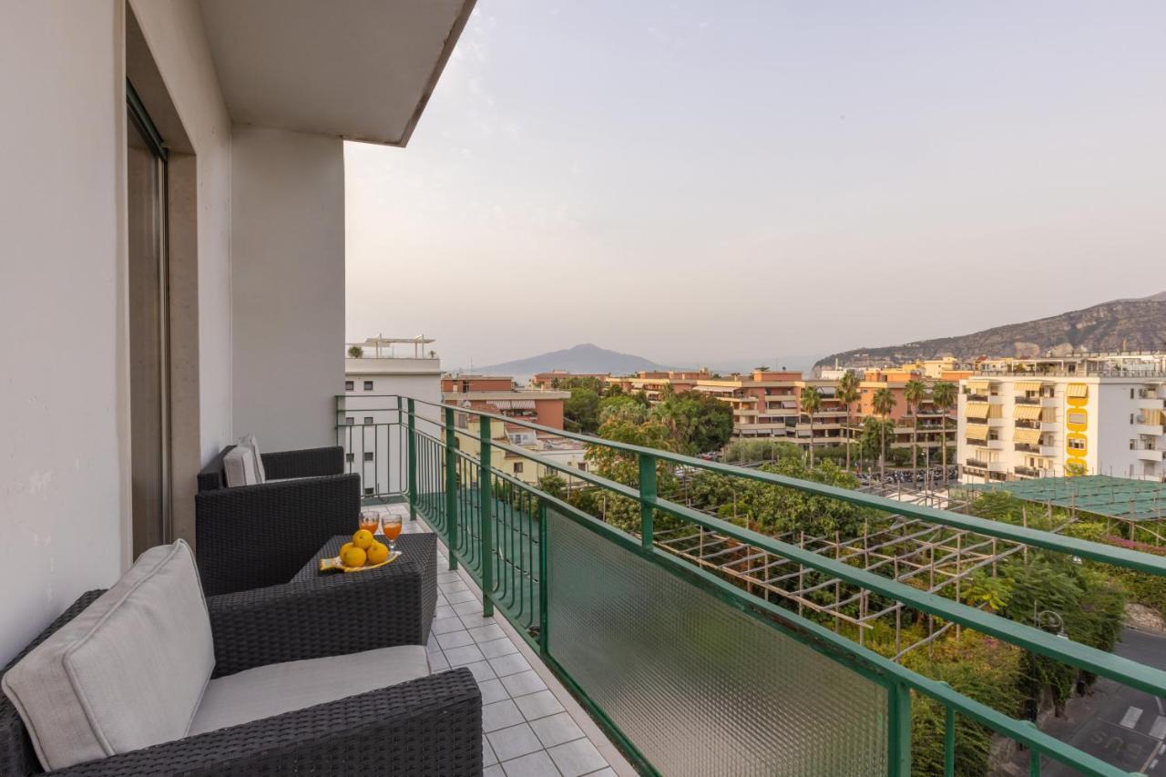 Sorrentovibes - Family Home With Terrace & Amazing View In Sorrento Center Extérieur photo